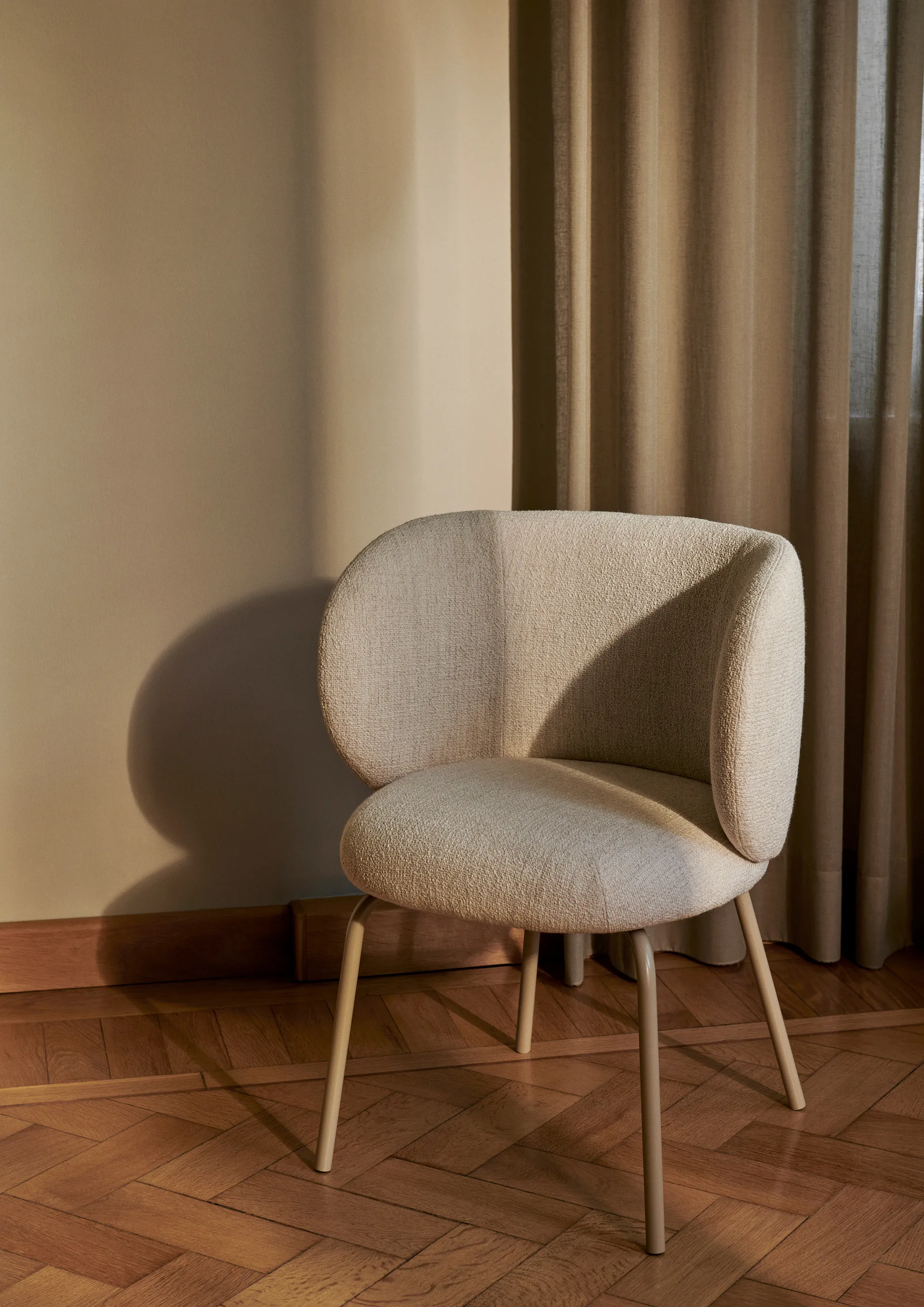 Rico dining chair bouclé, Offwhite-cashmere Ferm Living