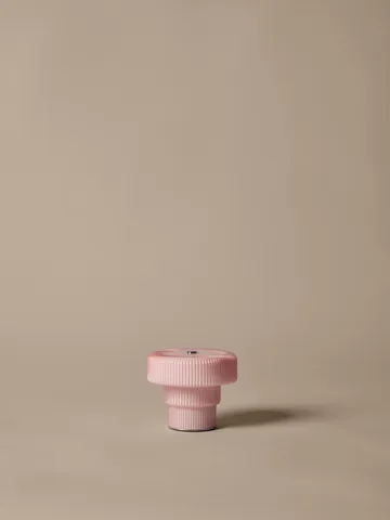 Ripple bærbar bordlampe - Pale rose, 10 cm - Ferm Living