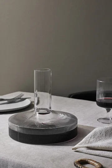 Ripple karaffel og glass 17 deler - Klar - Ferm Living
