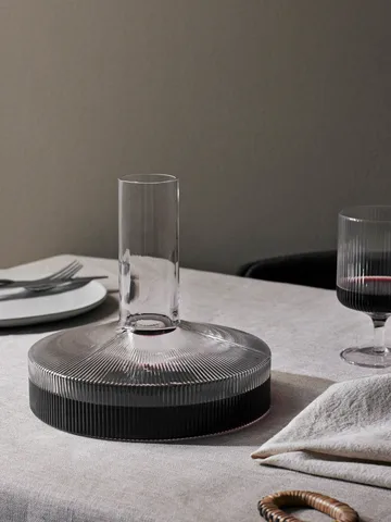 Ripple karaffel og glass 17 deler - Klar - Ferm Living