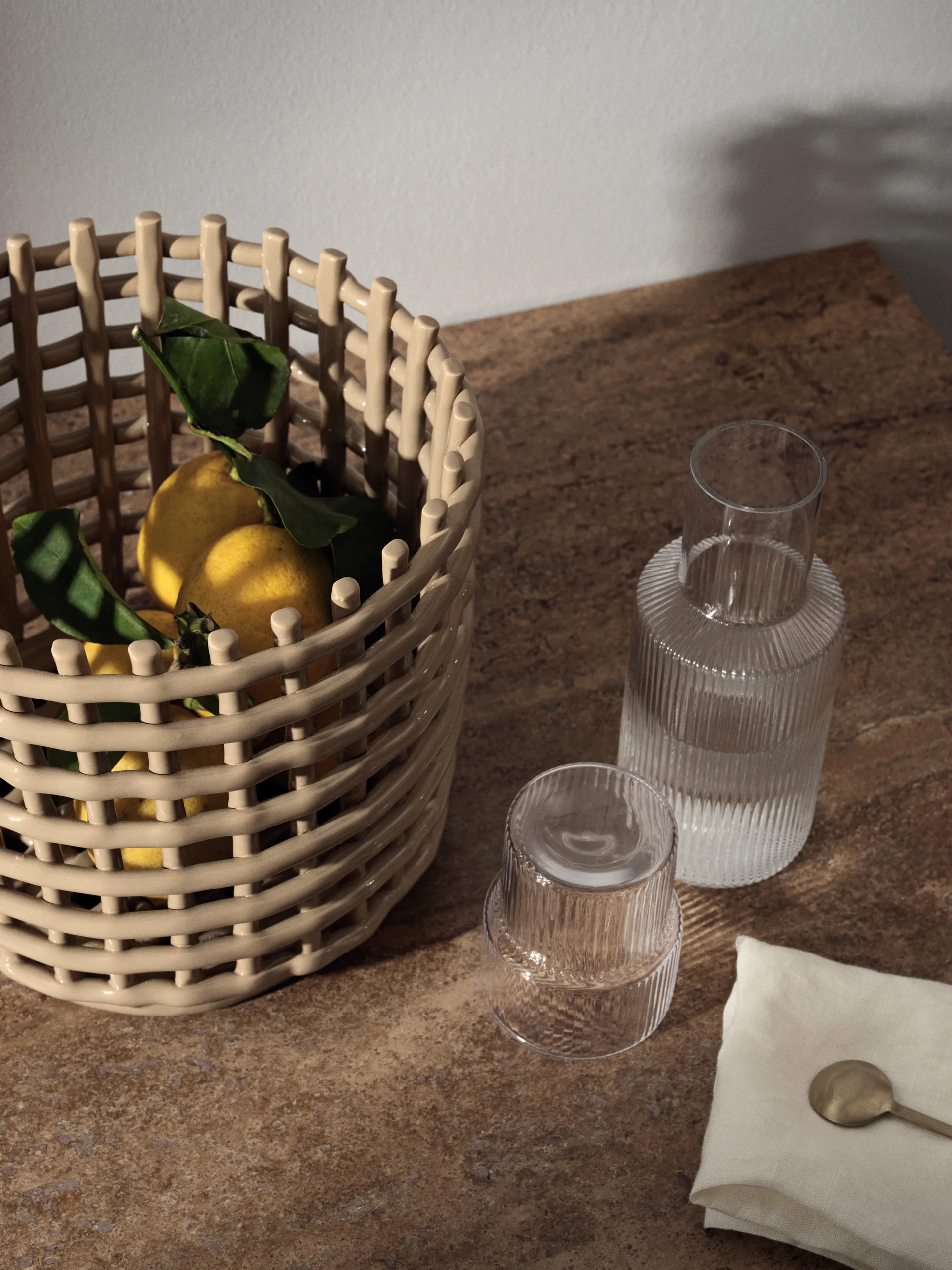 Ripple karaffel og glass 17 deler - Klar,  Ferm Living