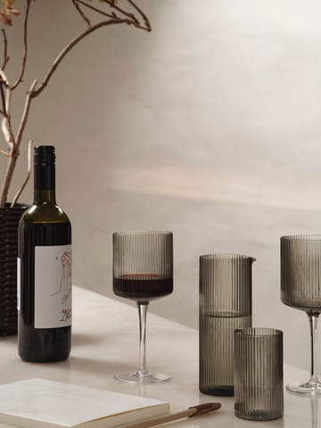 Ripple melkekanne 40 cl - Smoked grey - Ferm Living