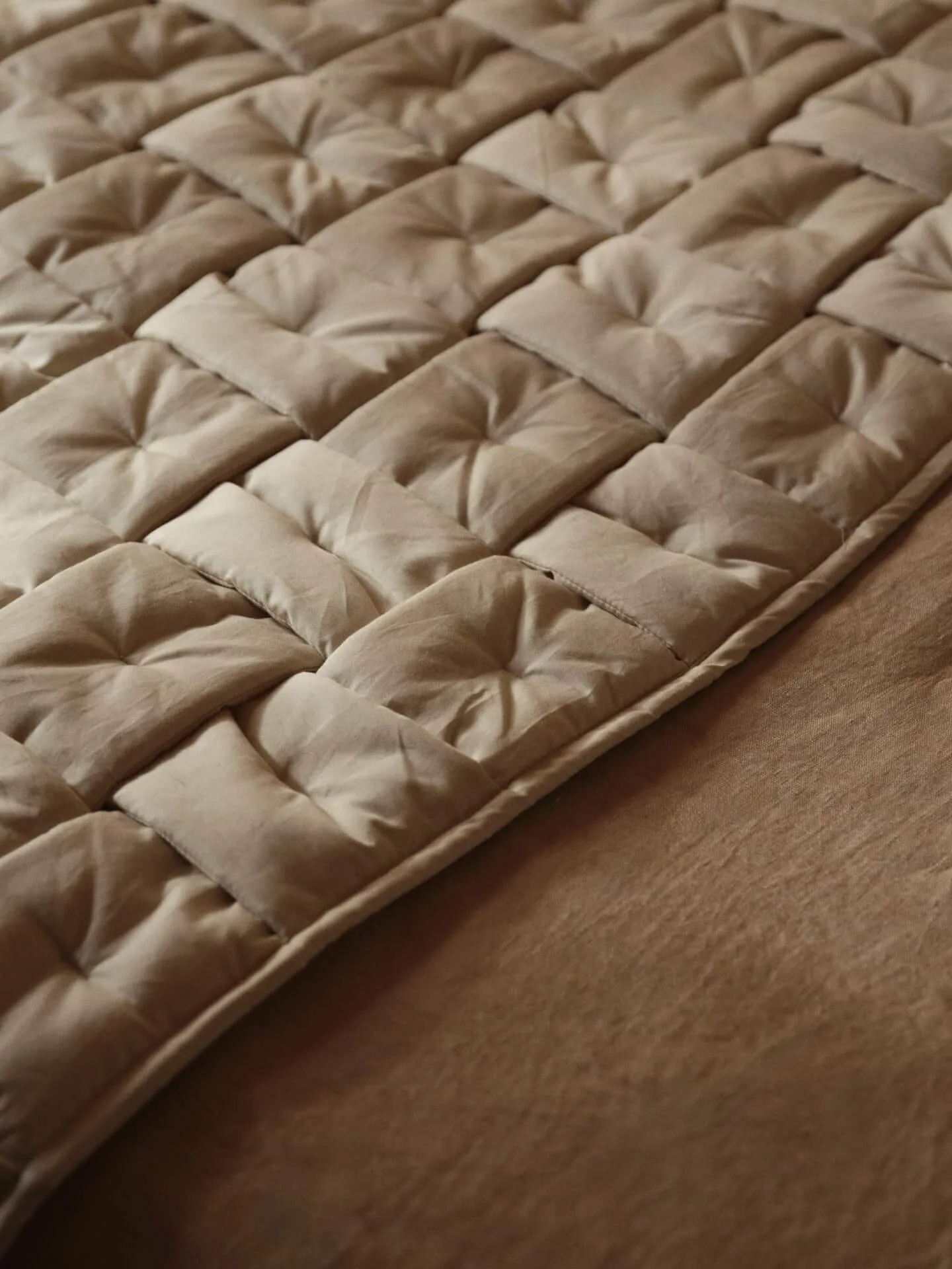 Sofi sengeteppe , Parchment, 70x250 cm Ferm Living