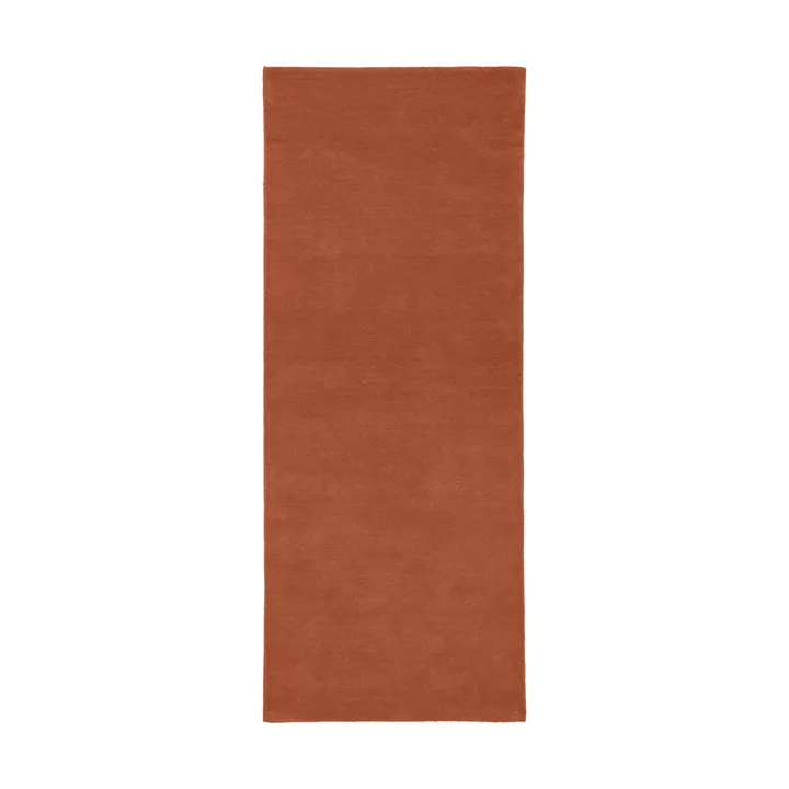 Stille tuftet teppe - Red brown, 80x200 cm - Ferm Living