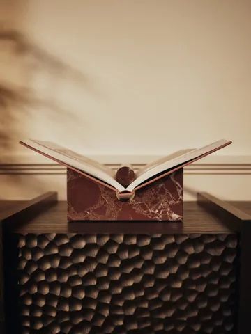 Tvara bokstativ - Rosso levanto, 22x22 cm - Ferm Living