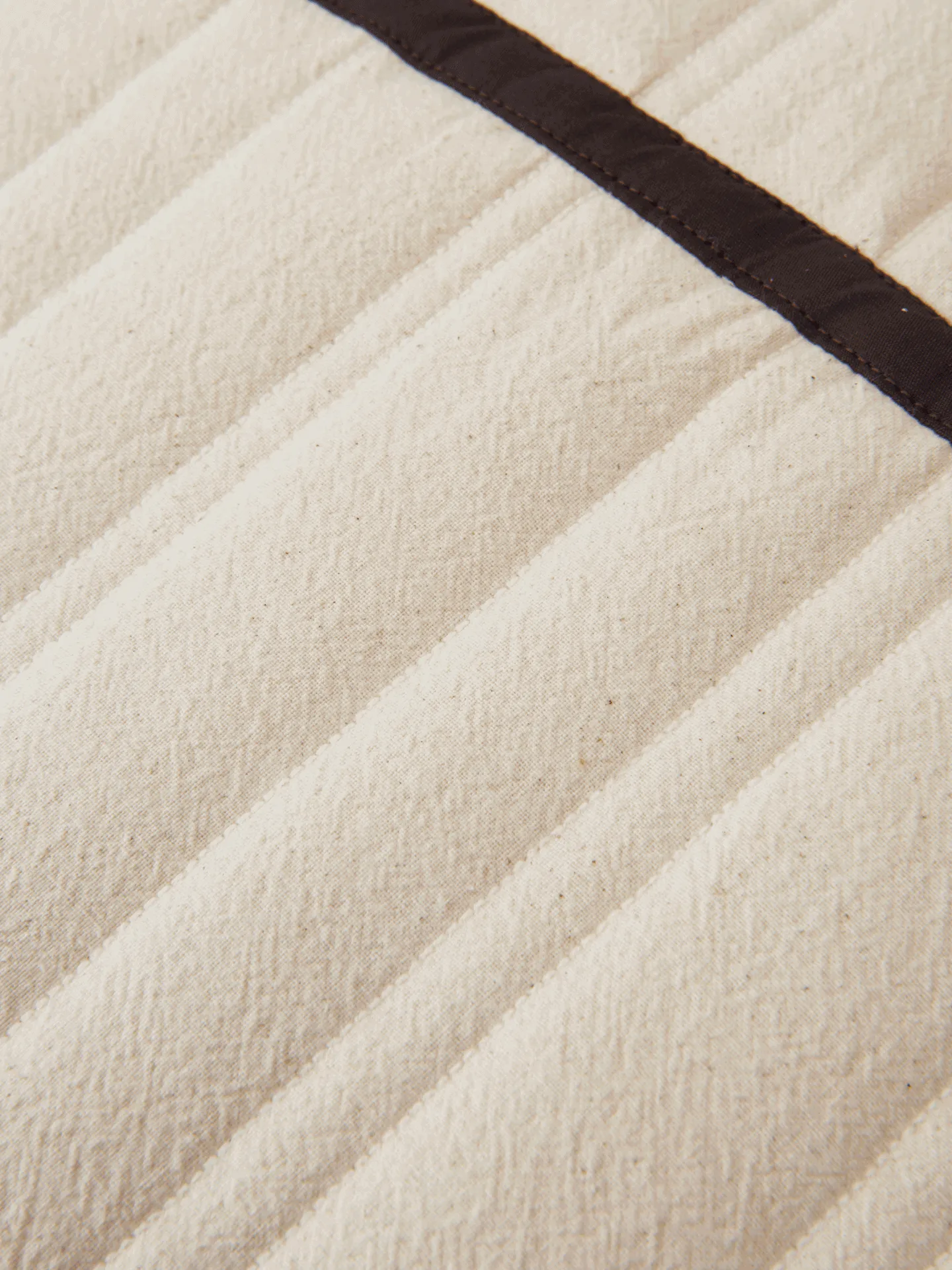 Vari quiltet pute 60x80 cm, Natural-dark chocolate Ferm Living