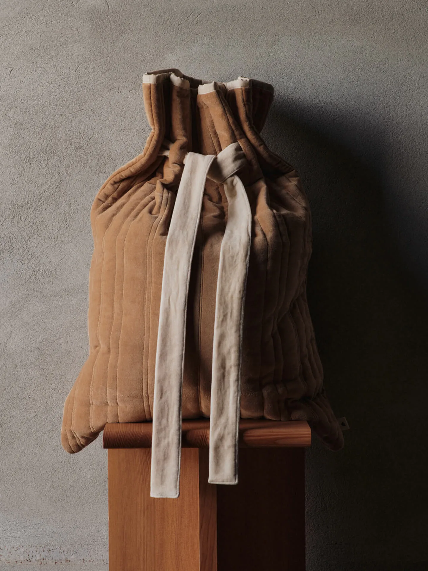 Vari quiltet sekk 50x70 cm, Velvet-tan Ferm Living