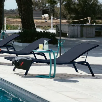 Alize Offset bord, lavt - Black cherry (vinrød) - Fermob
