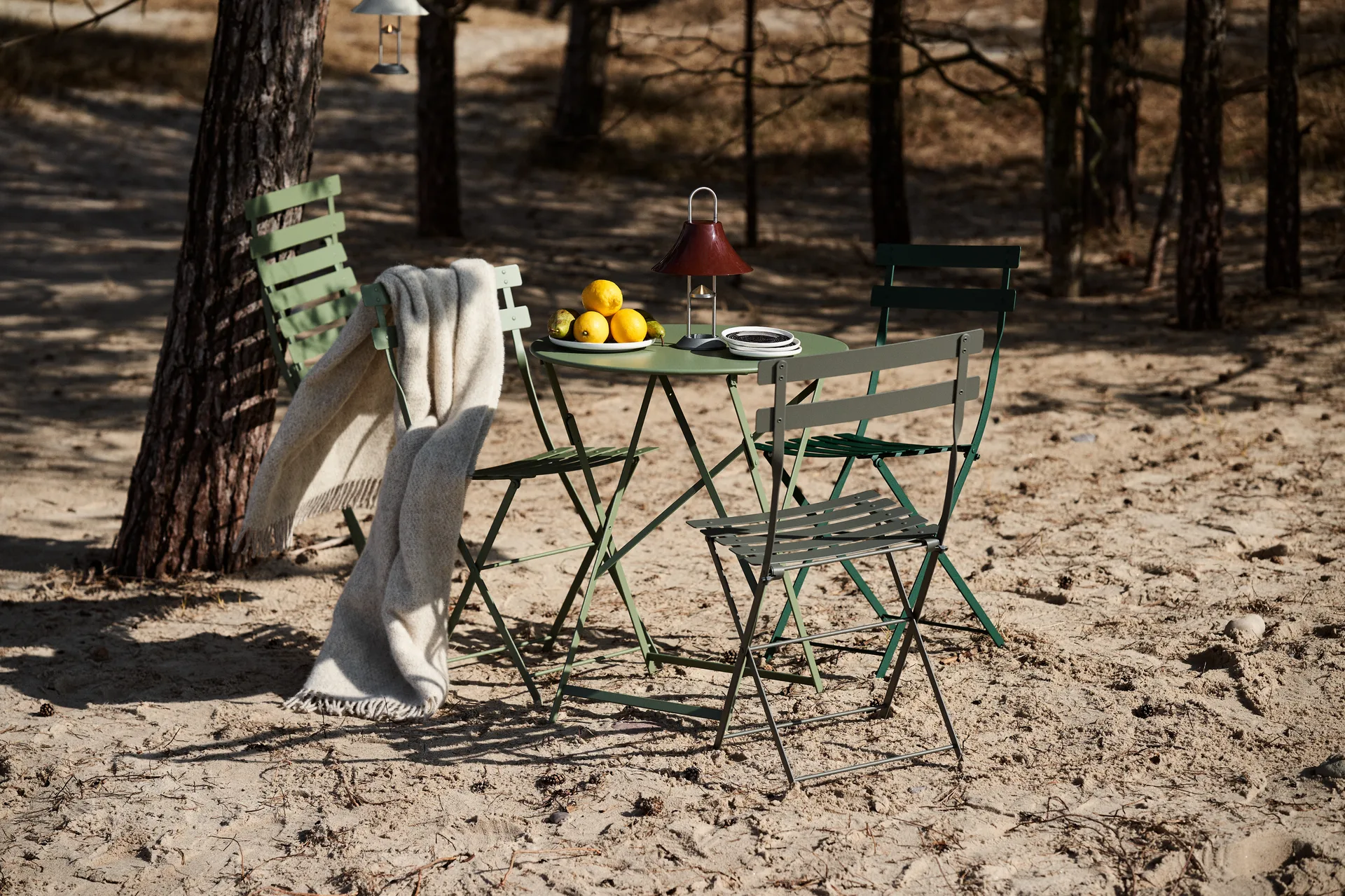 Bistro bord 117x77 cm + 4 stoler, Cactus,  Fermob