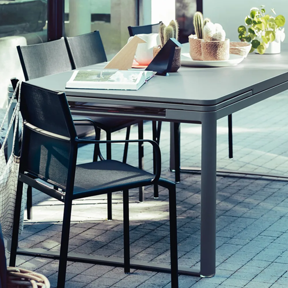 Cadiz stol med armlener, Clay grey Fermob