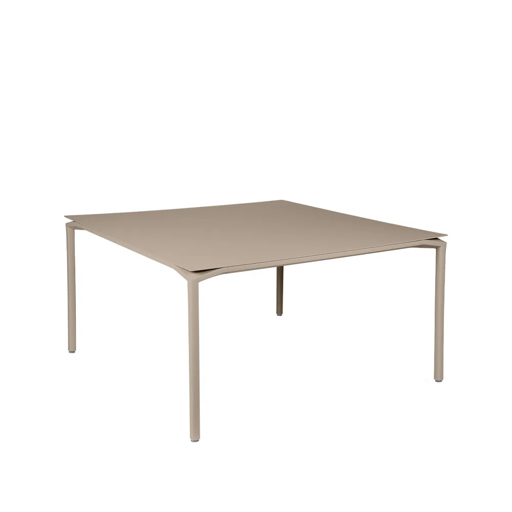 Calvi bord, kvadratisk 140x140 cm, Nutmeg (beige) Fermob