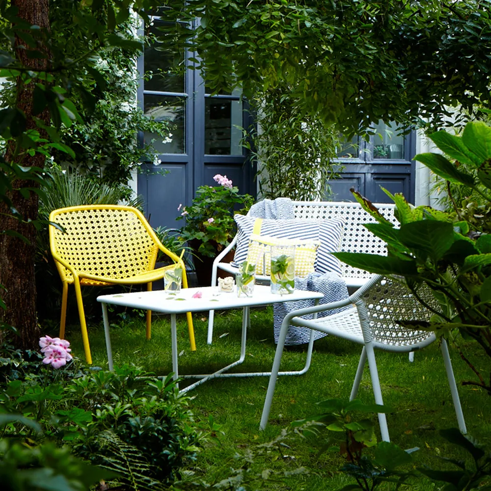 Croisette stol med armlener, Liquorice (svart) Fermob