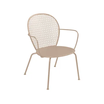 Lorette stol med armlener, lav - Nutmeg (beige) - Fermob