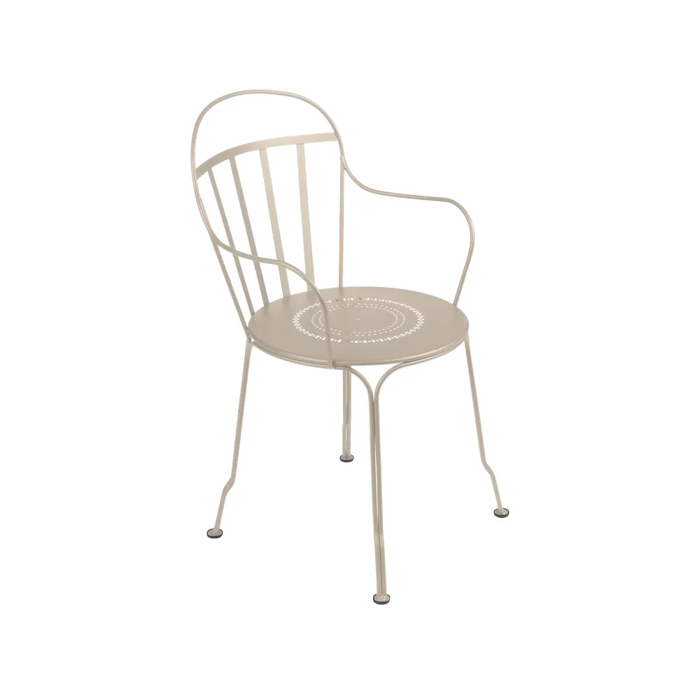 Louvre stol med armlener, Nutmeg (beige) Fermob