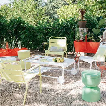 Luxembourg bord, lavt - Deep blue, med hjul - Fermob