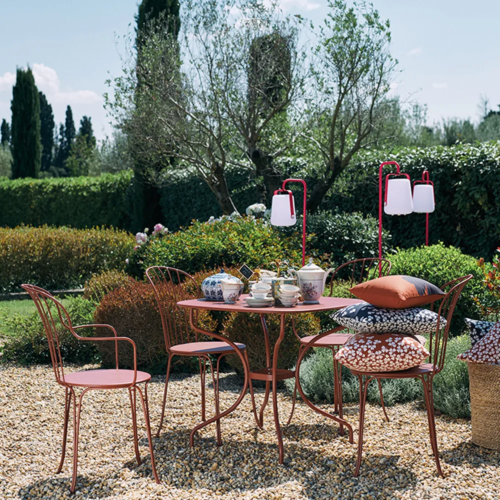 Opera+ stol med armlener, Rosemary Fermob