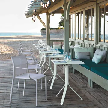 Rest'o bord 57x57 cm - Willow green (grønn) - Fermob