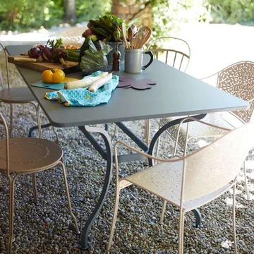 Romane bord, rektangulært - Black cherry - Fermob