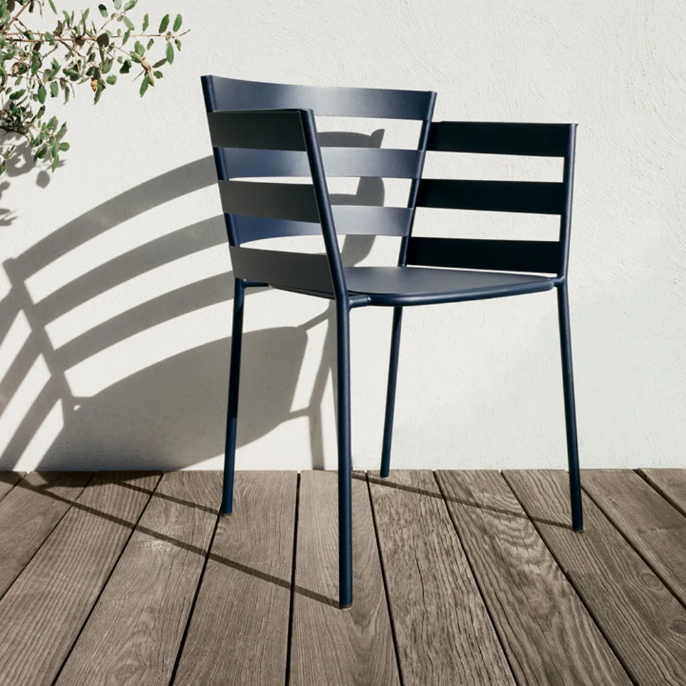 Rythmic stol med armlener, Acapulco blue Fermob