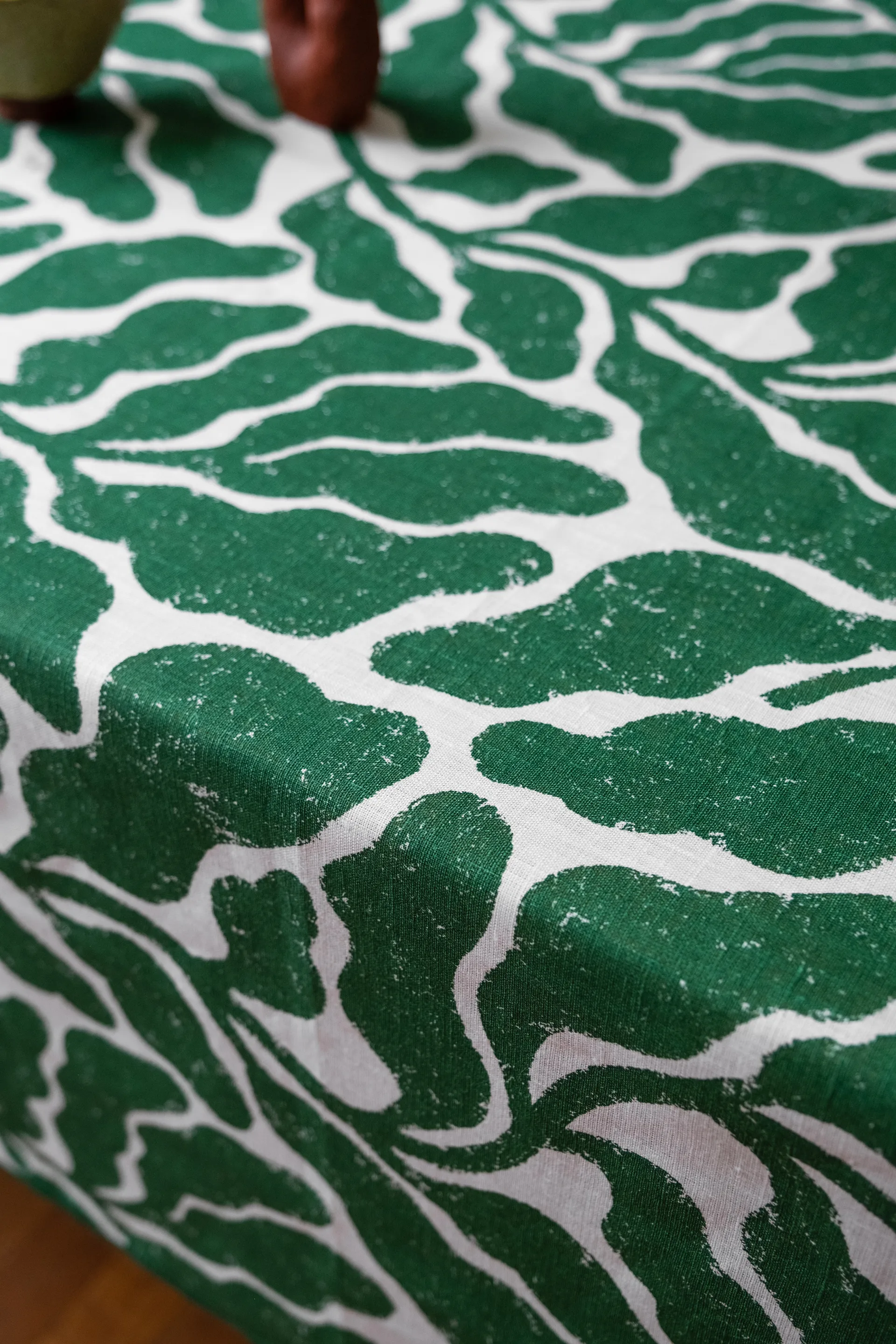 Leaves bordduk, Green, 149x250 cm Fine Little Day