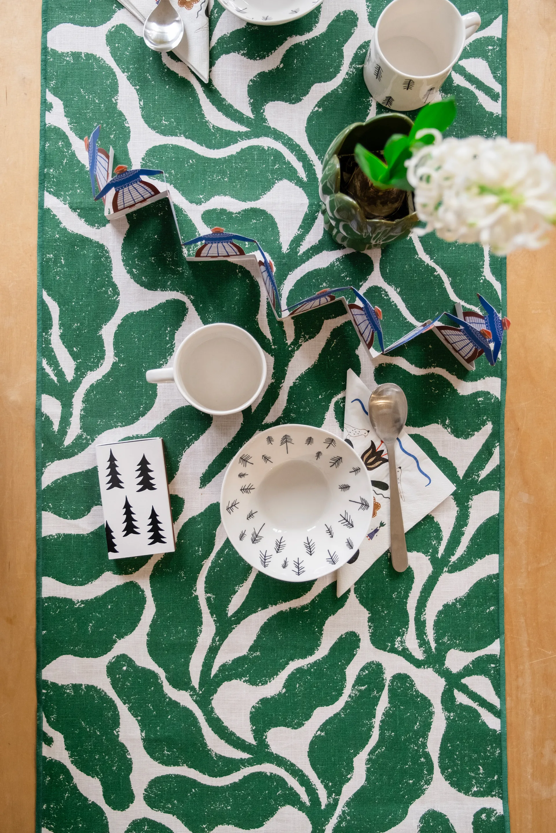 Leaves løper 45x180 cm, Green Fine Little Day