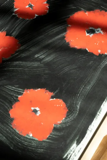 Scarlet pimpernel plakat 40 x 50 cm - Rød-sort - Fine Little Day