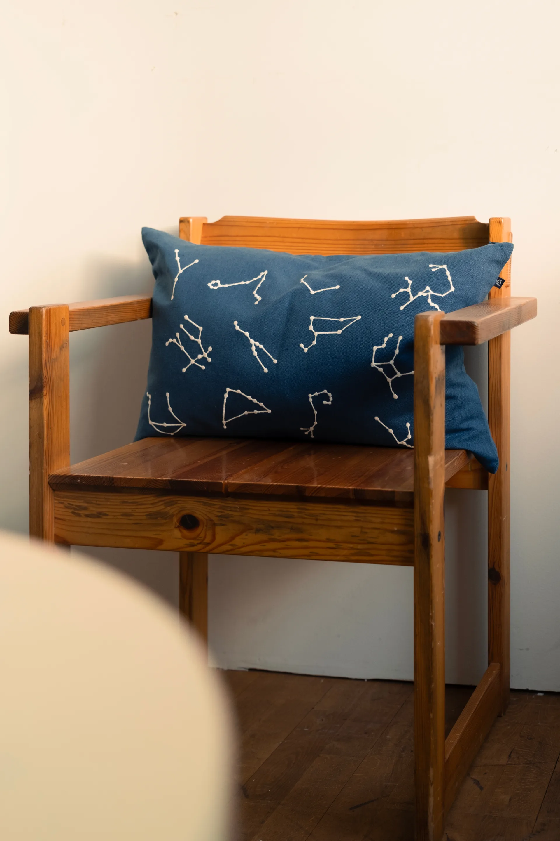 Stjernetegn putetrekk 38x58 cm, Blue-White Fine Little Day