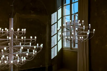 2097 Sarfatti lysekrone LED - Matt hvit 30 lamper - Flos