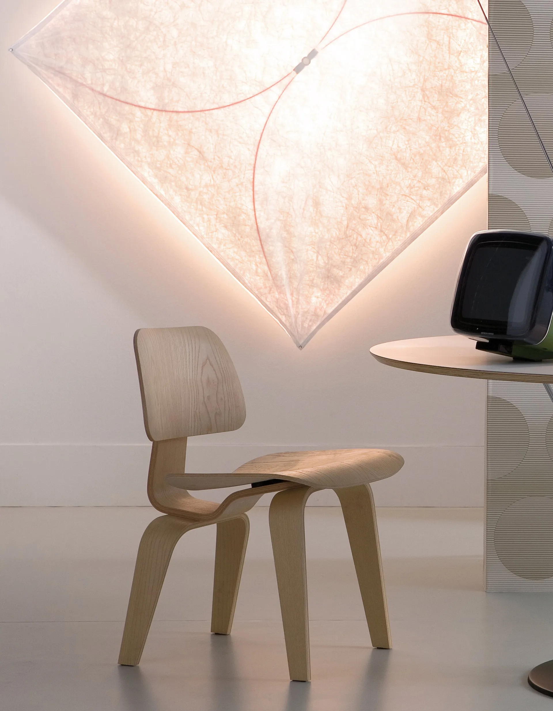 Ariette 2 vegglampe, Hvit tekstilduk/stål stativ Flos