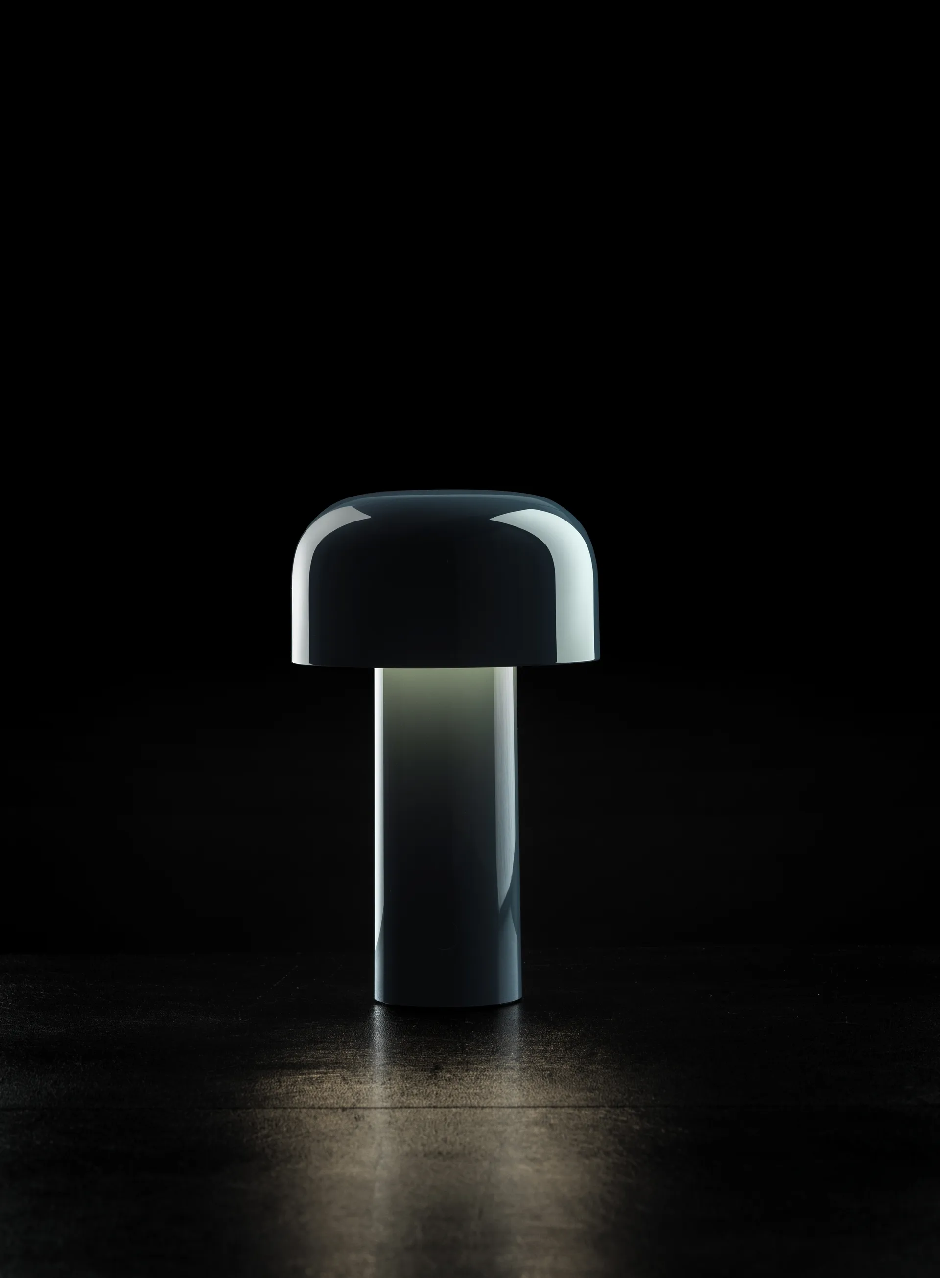 Bellhop bordlampe portabel, Blue grey, IP54 (innendørs/utendørs) Flos