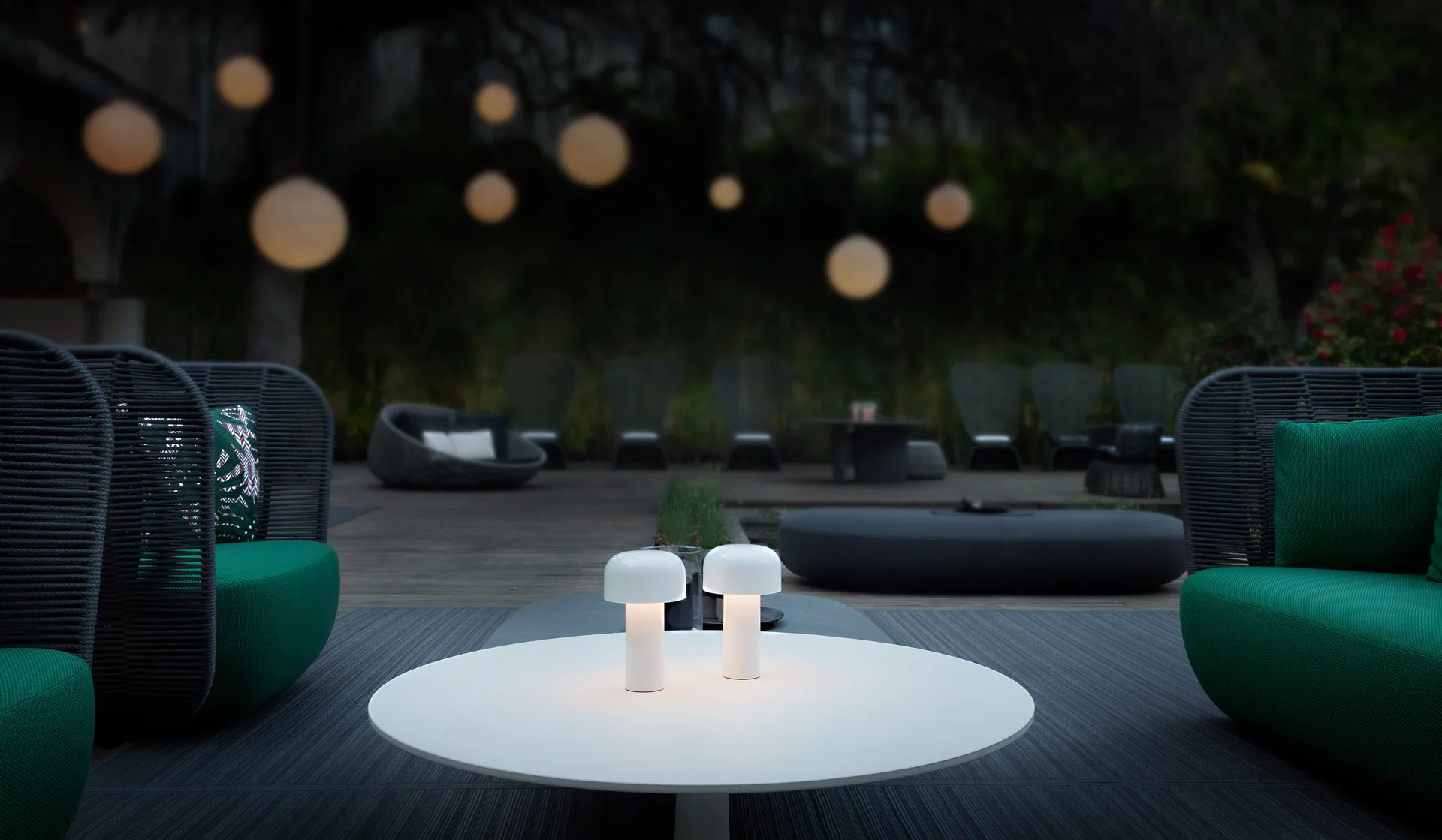 Bellhop bordlampe portabel, White Flos