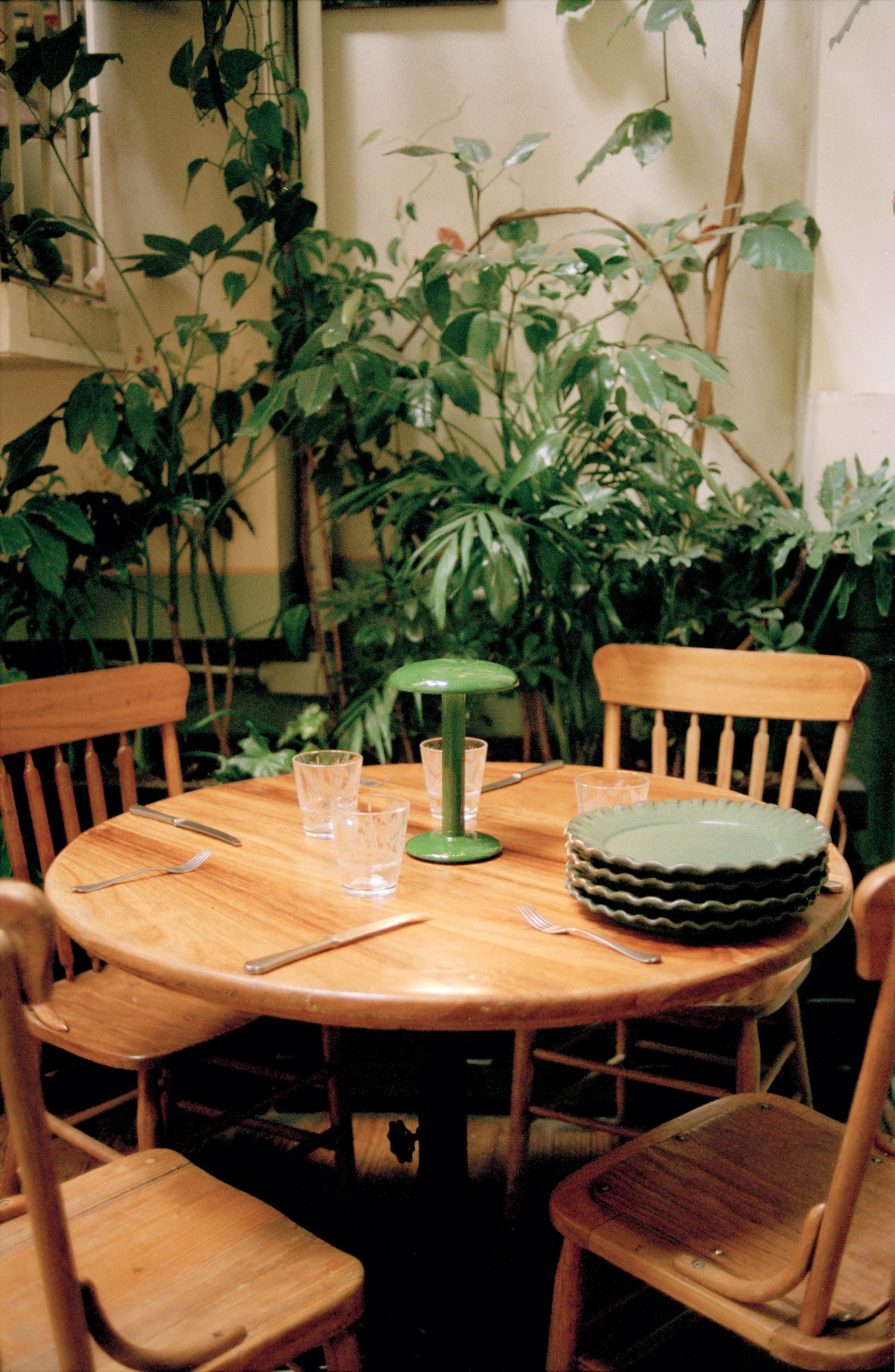 Gustave Residential bordlampe portabel, Lakkert green Flos