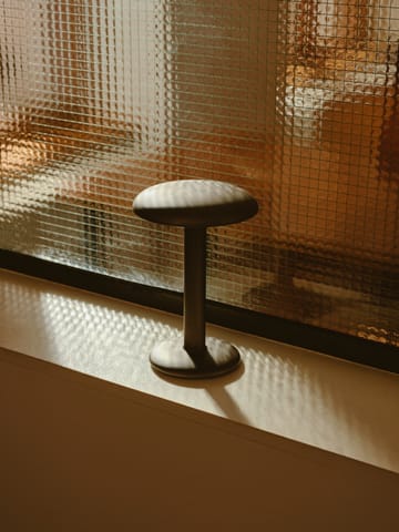 Gustave Residential bordlampe portabel - Raw aluminium - Flos