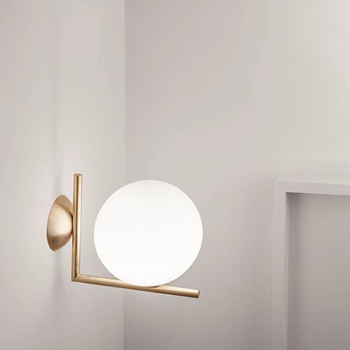 IC lights C/W2 vegglampe, Svart-opal Flos