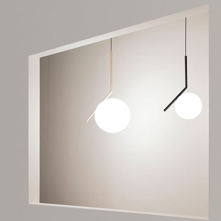 IC lights S1 pendel, Børstet messing-opal Flos