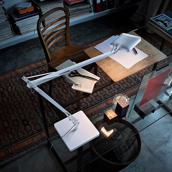 Kelvin T LED bordlampe, Svart blank Flos