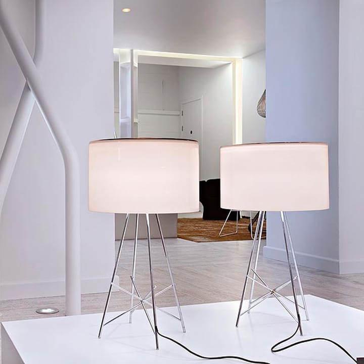 Ray T bordlampe, Svart-krom Flos