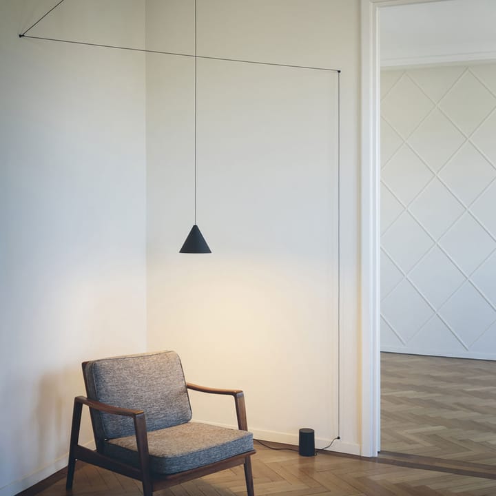 String Light Cone pendel, Svart, 12 m ledning Flos