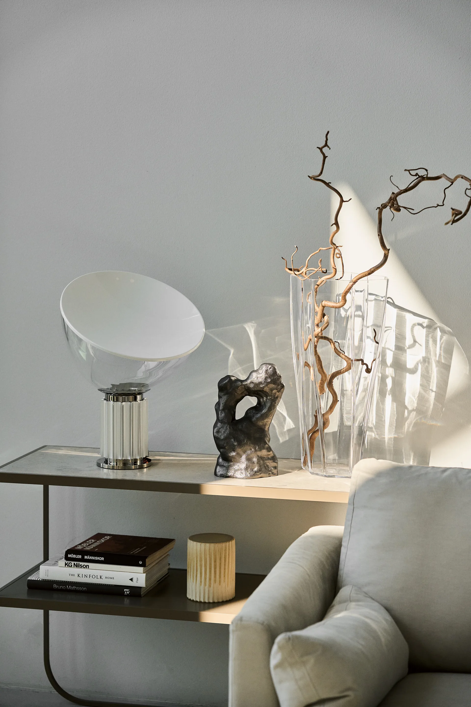 Taccia Small bordlampe LED 48,5 cm, Silver-glasskuppel Flos