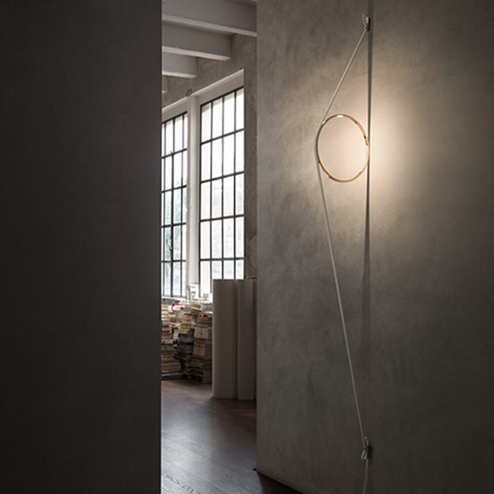 Wirering vegglampe, Rosa-grå Flos