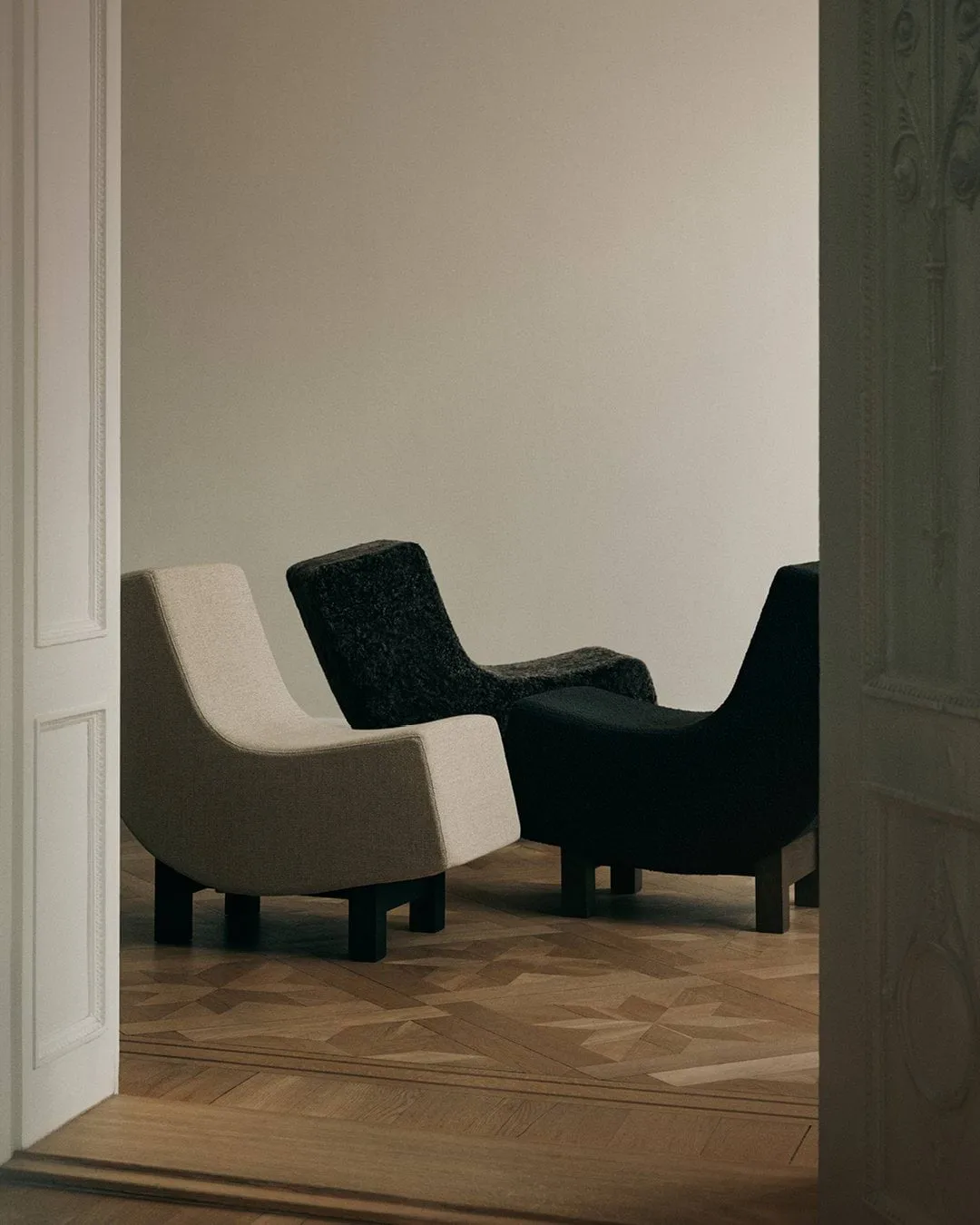 BD1 Lounge Chair, Stoff Moss 0013-røkt eik Fogia