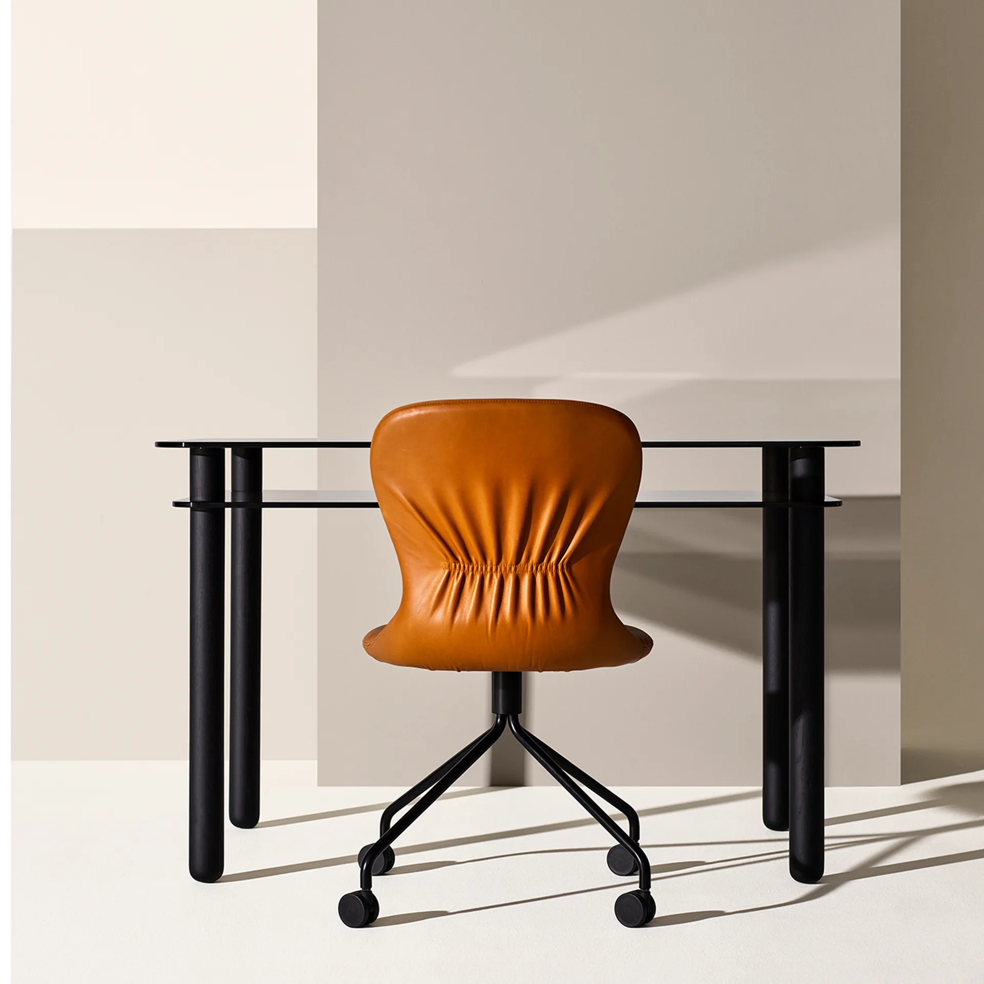 Big Sur skrivebord, brun, svartbeiset eik Fogia