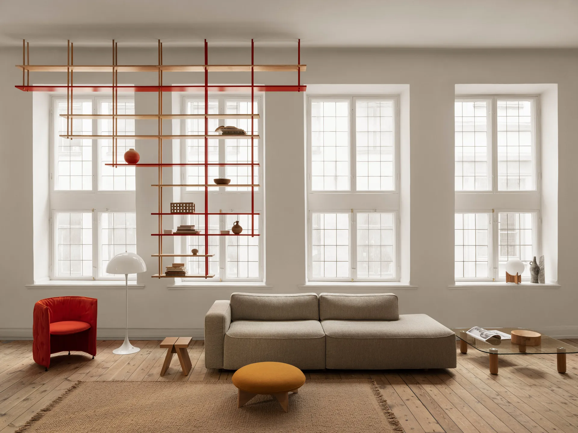 Bond hylle vegg W103, Rød lakkert bjørk Fogia