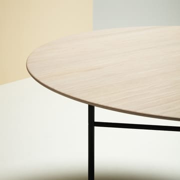 Supper spisebord eik Ø127 cm - eik naturlakk, svart understell - Fogia