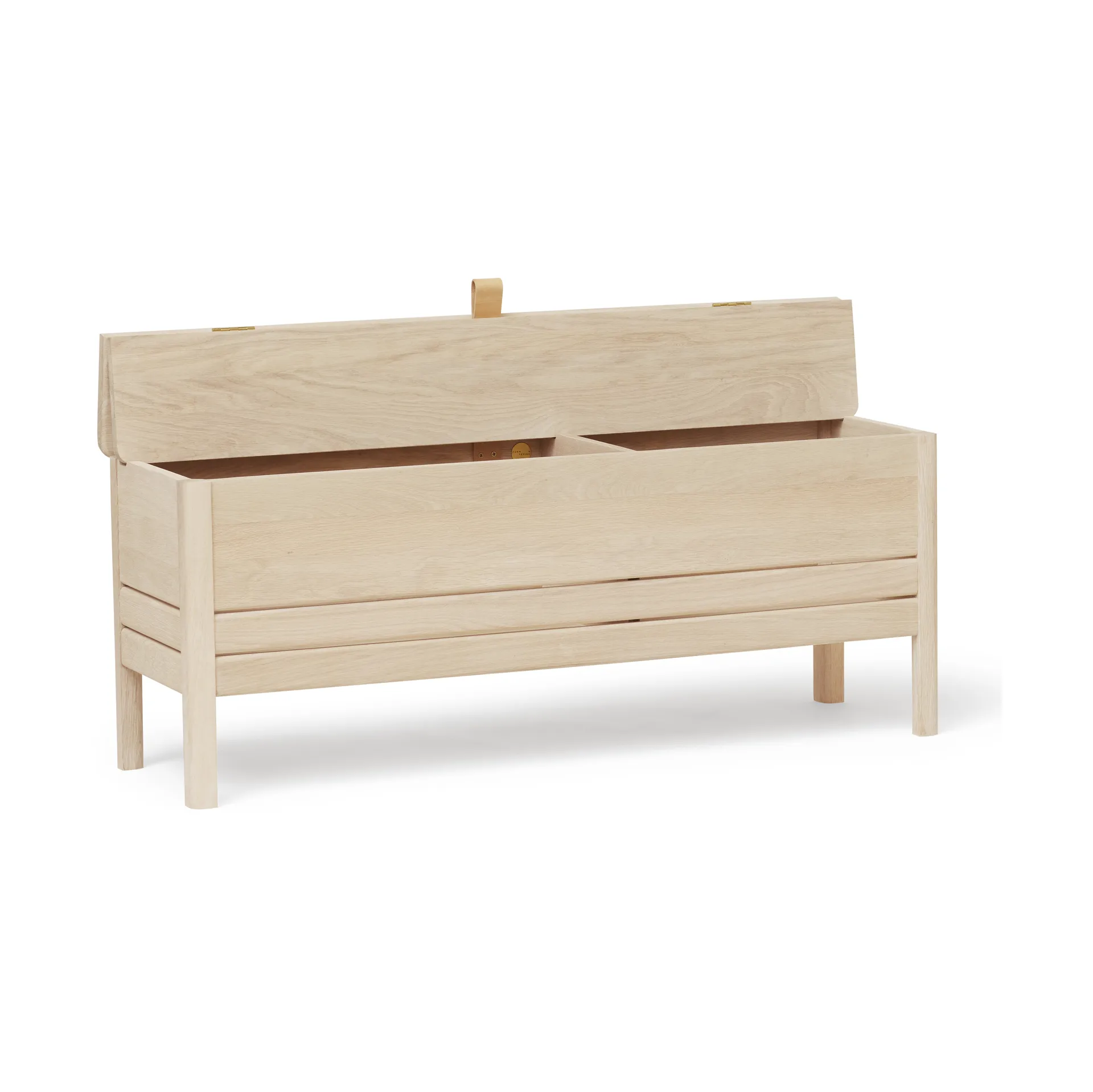 A Line oppbevaringsbenk 111 cm, Hvit eik Form & Refine