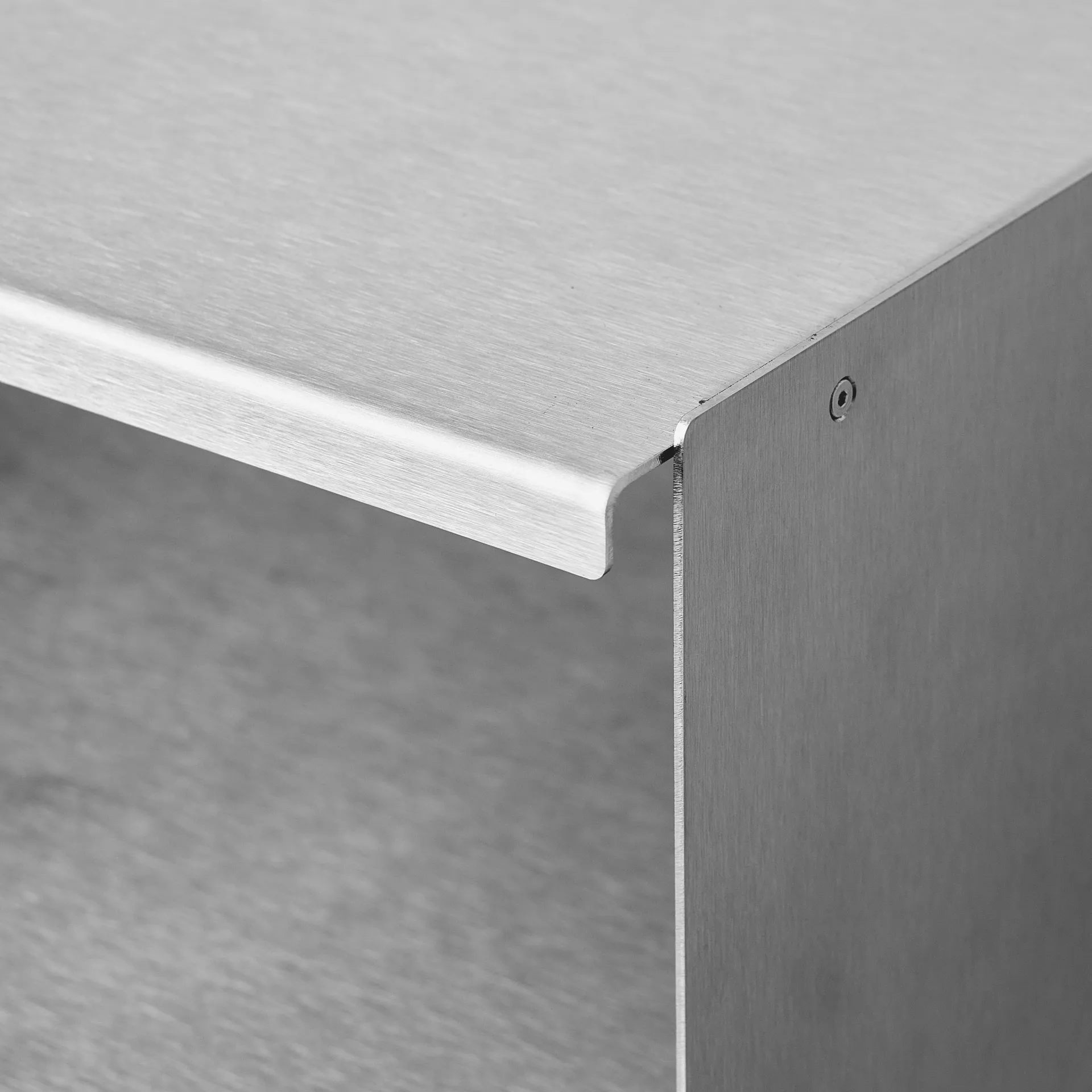 Taper vegghylle, Rustfritt stål, 50x98 cm Form & Refine