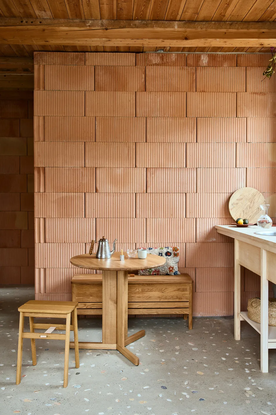 Trefoil spisebord Ø90 cm, Eik Form & Refine