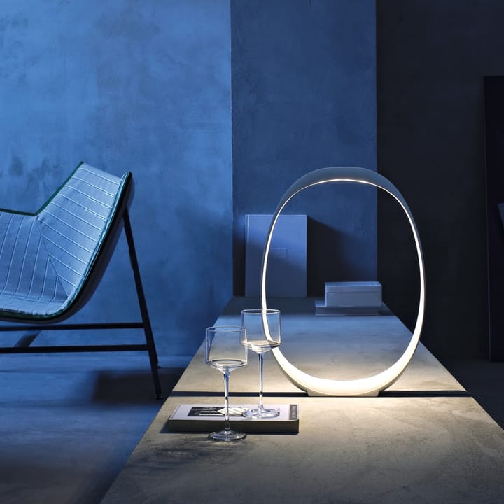 Anisha grande bordlampe, Hvit Foscarini