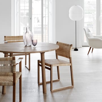 BM61 stol - fletting natur, oljet eik understell - Fredericia Furniture