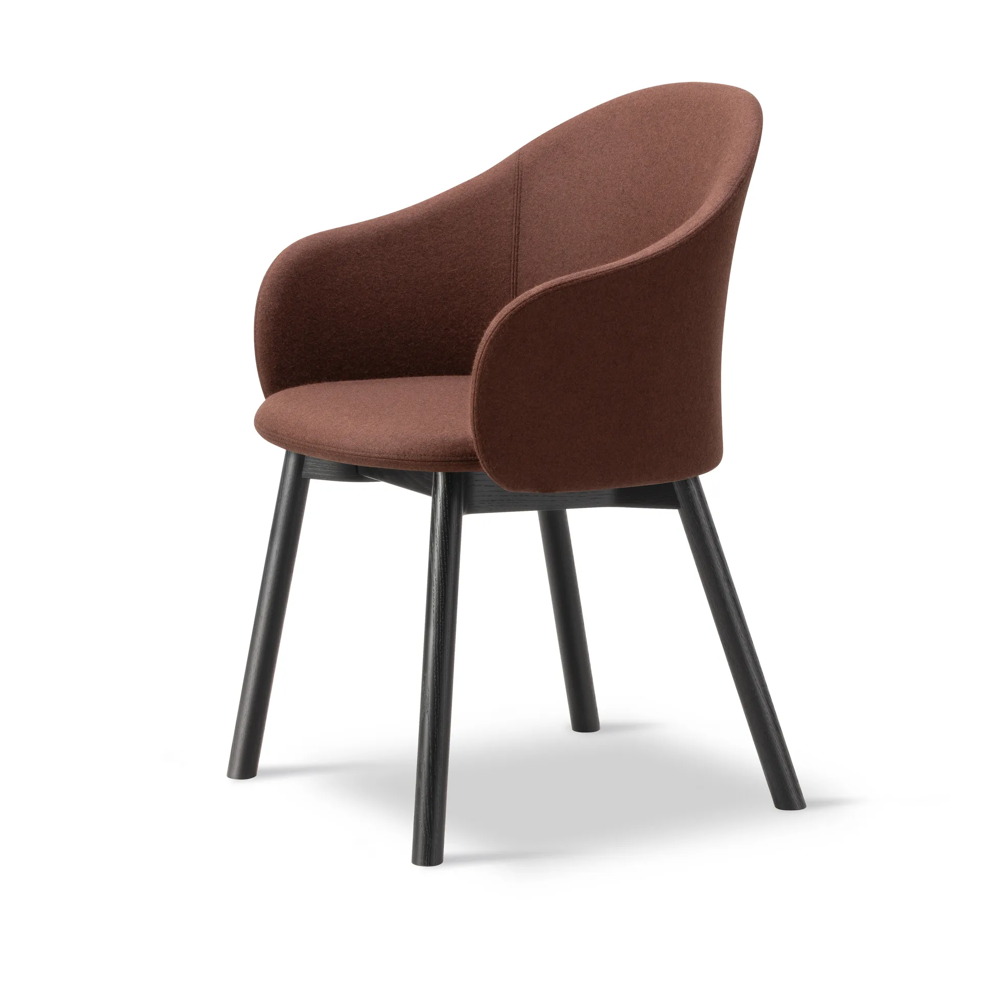 Gomo Armchair lenestol wood base, Blazer CUZ4D Dunalk-svartlakkert eik Fredericia Furniture